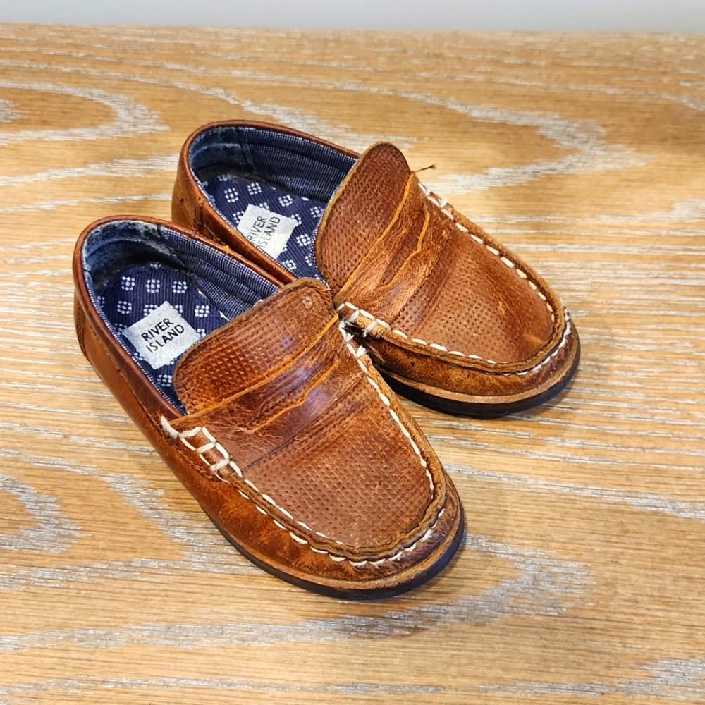 River Island Brown Leather Loafers. EUC. Size UK 6/ US 6.5/ EU 23